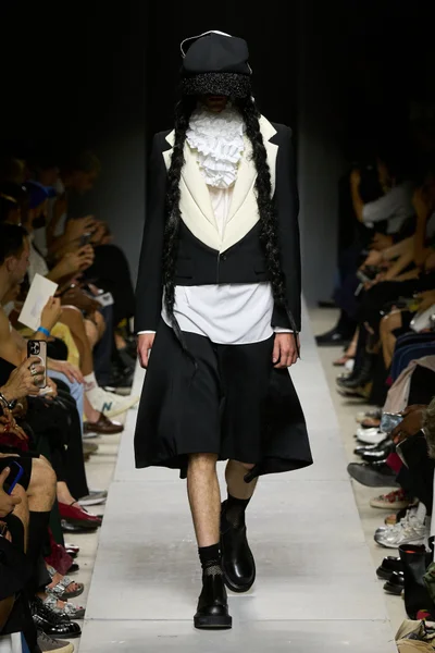 Look 29
